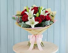 Букет цветов из:  Лилии и Розы в Щекино