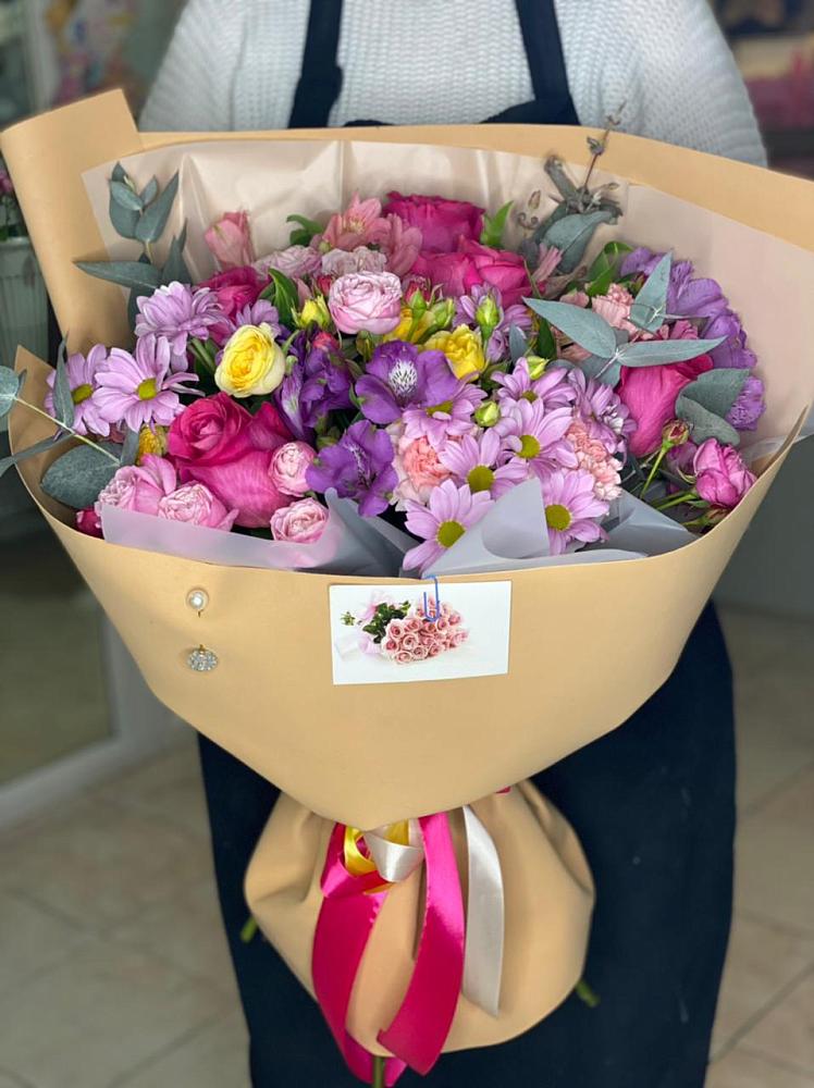 Букет цветов из: Хризантемы, Гвоздики и Альстромерии в Щекино