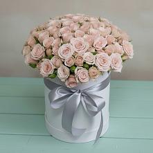 Цветочная композиция из Розы в шляпной коробке в Щекино