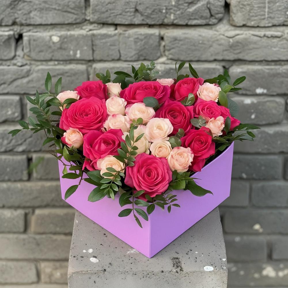 Цветочная композиция из Розы в коробке в Щекино