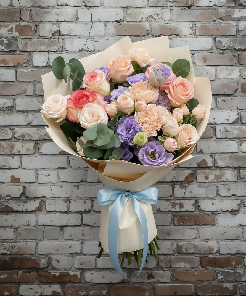 Букет цветов из: Розы, Лизиантусы и Гвоздики в Щекино