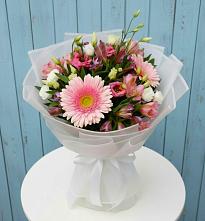 Букет цветов из:  Герберы, Альстромерии и Лизиантусы в Щекино