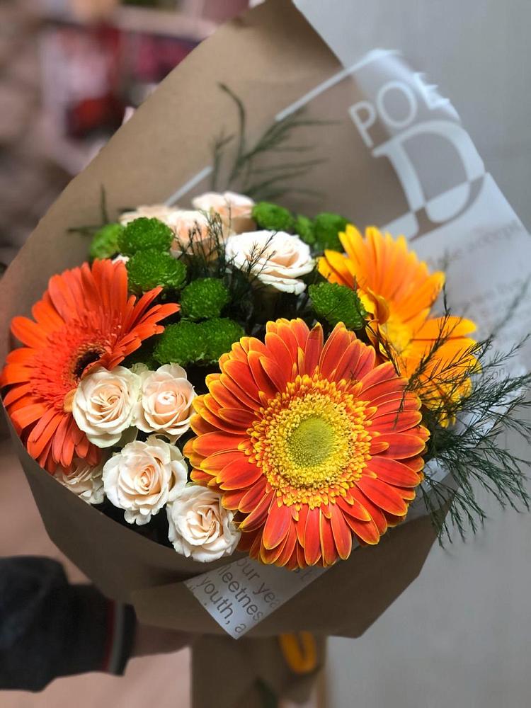 Букет цветов из: Герберы, Хризантемы и Розы в Щекино
