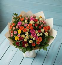 Букет Микс из разноцветных кустовых роз в Щекино