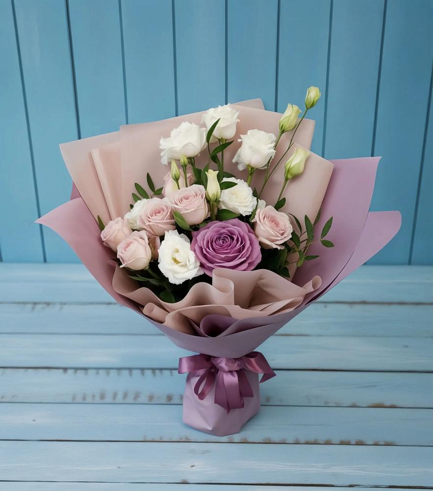 Букет цветов из: Розы и Лизиантусы в Щекино