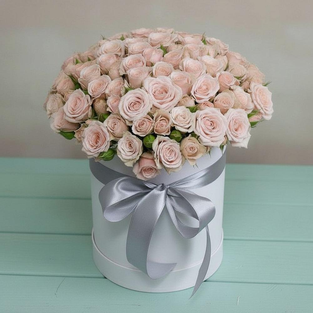 Цветочная композиция из Розы в шляпной коробке в Щекино